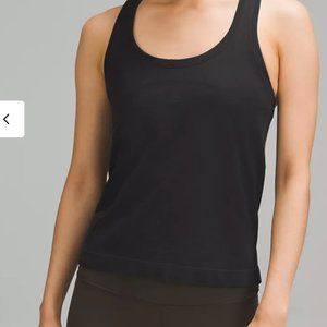 Lululemon Swiftly Tech Racerback Tank Top 2.0 Race Length in Black Size 6